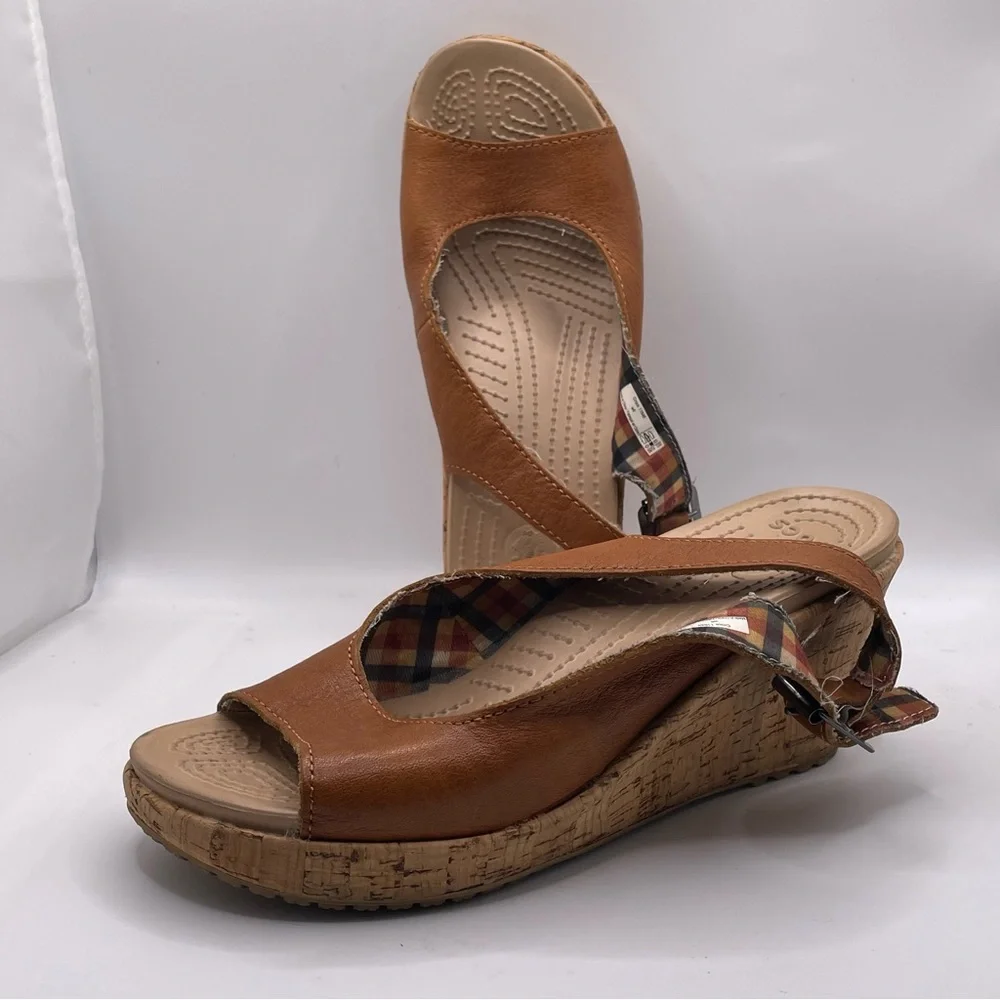Crocs A Leigh Wedge Cork Women's Size 6 Beige Brown Strappy Beach Summer - Picture 3 of 8